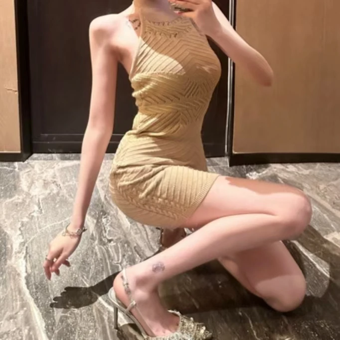 半高领镂空无袖针织连衣裙法式高级感气质修身包臀短裙