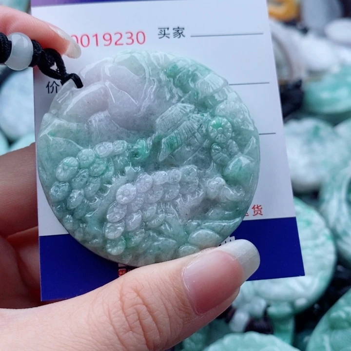 翡翠未镶嵌吊坠(不含链)