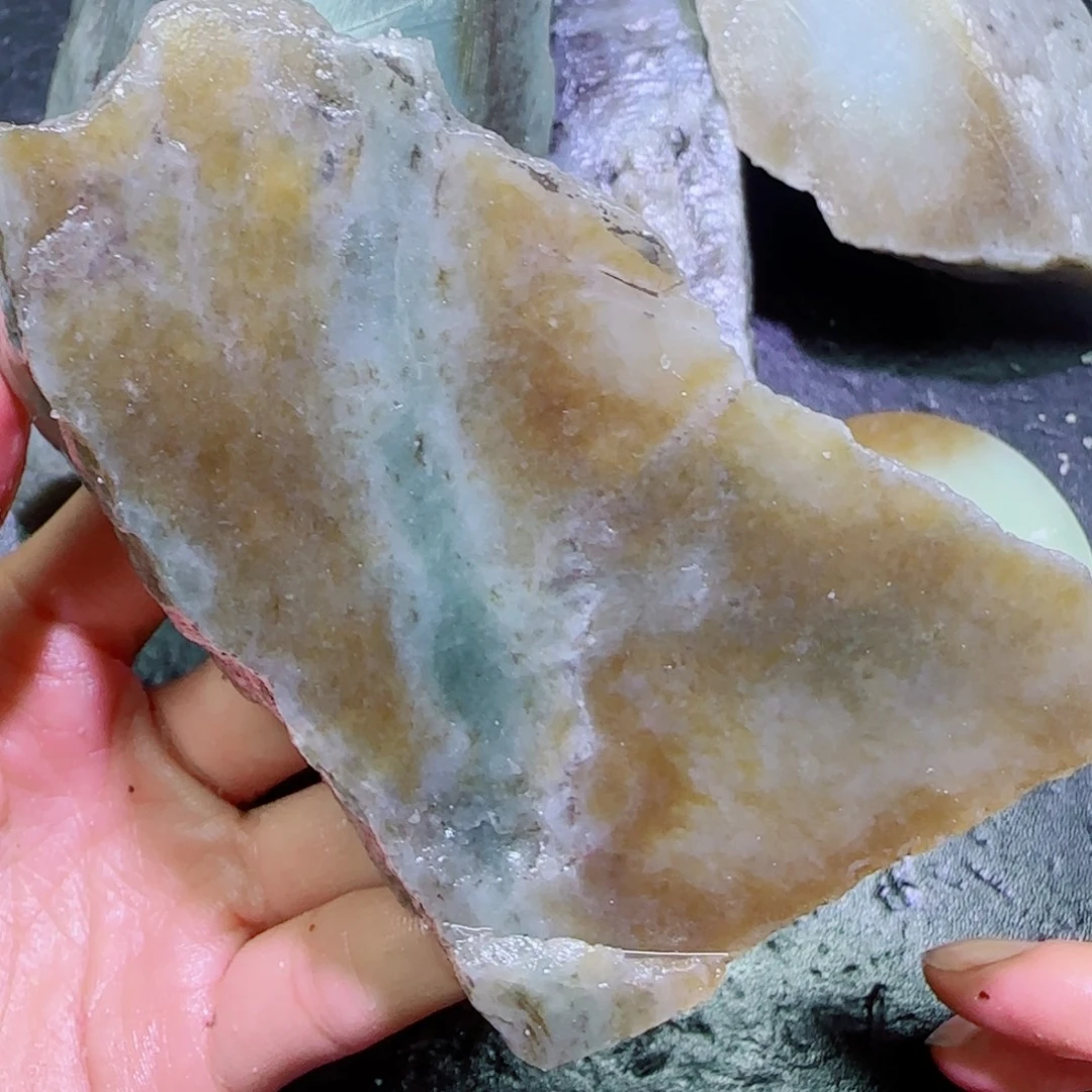 和田玉未镶嵌珠宝半成品