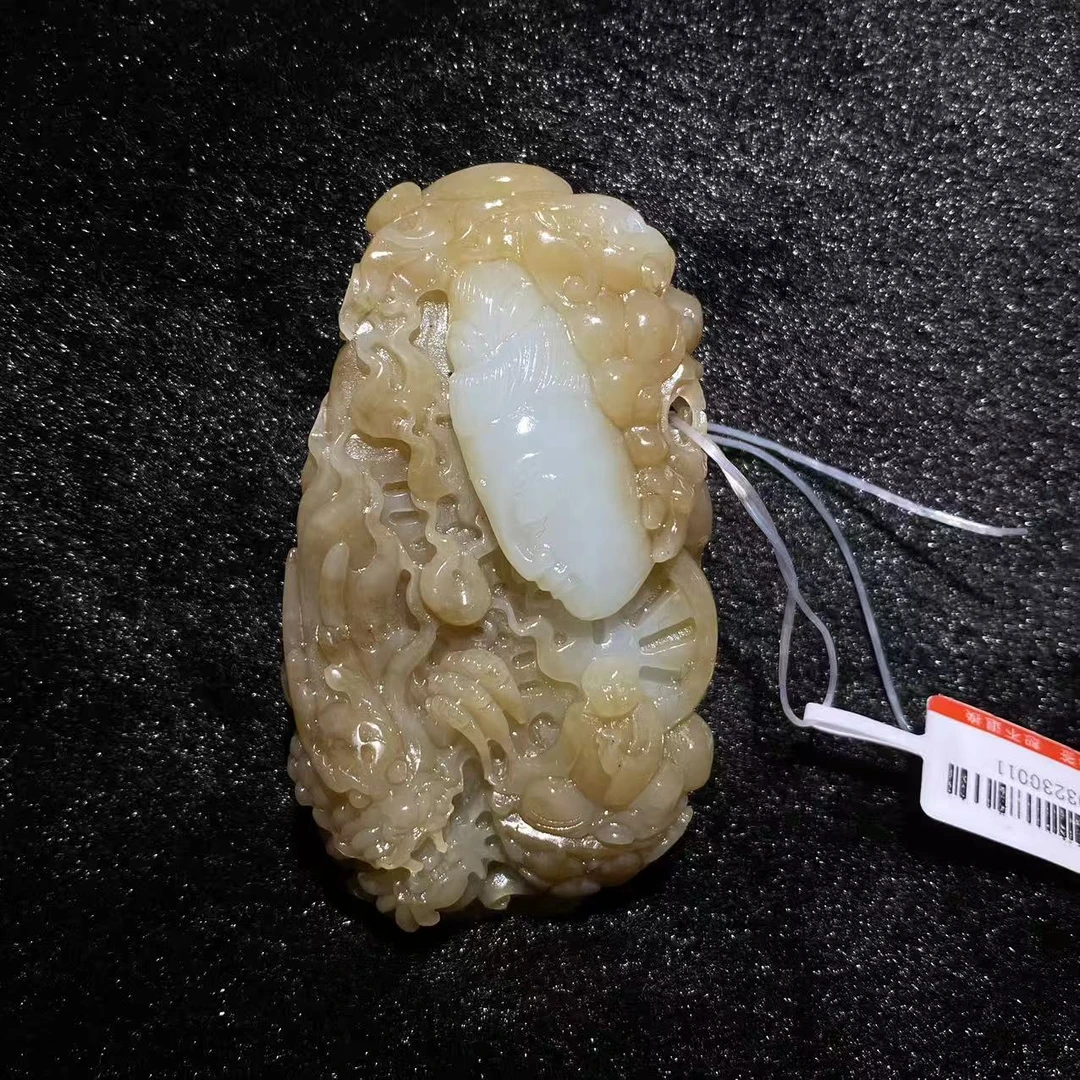 臻藏(8a)糖白双色观音造像2503230011