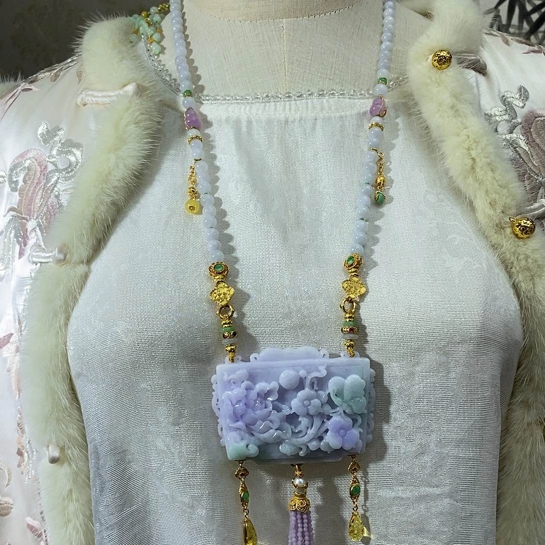 翡翠未镶嵌颈饰吊坠