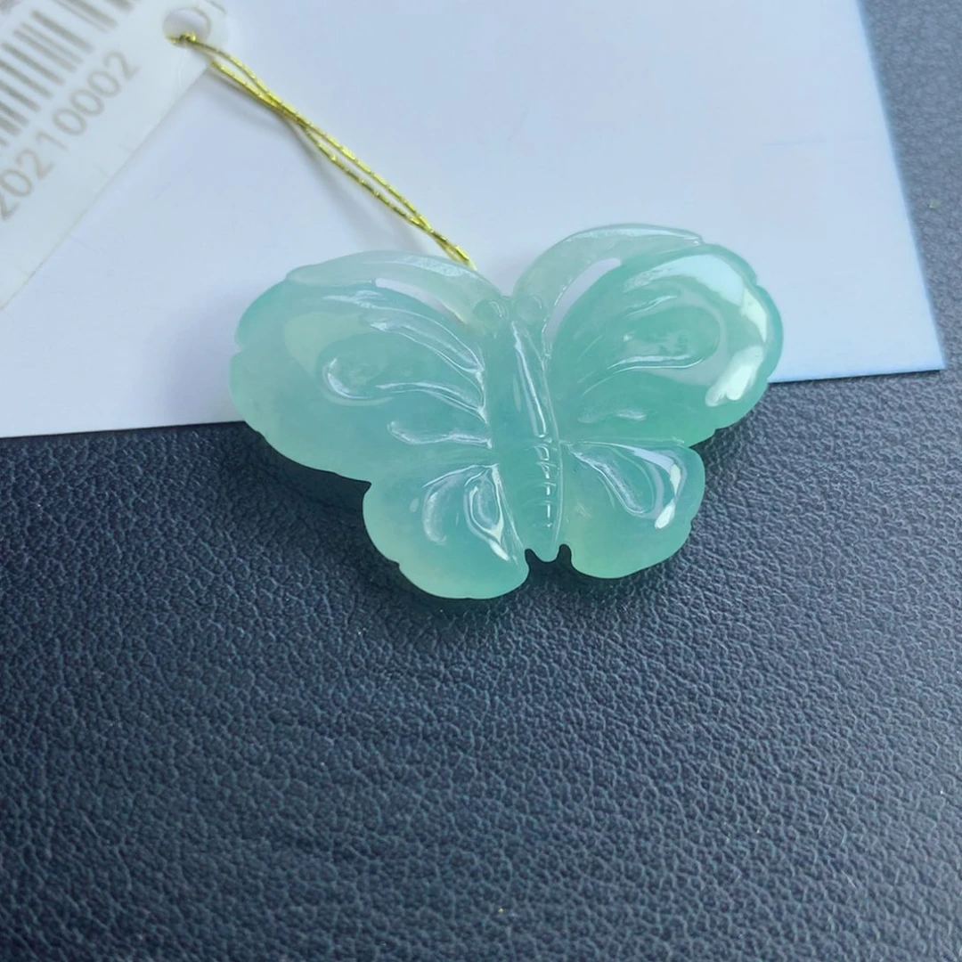 颈饰未镶嵌翡翠蝴蝶