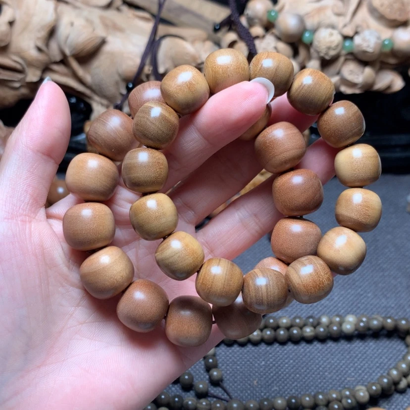 【闪购商品】檀香木手串/手链七*13*14变形横纹+15*16横纹