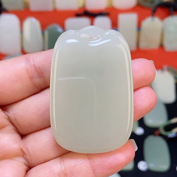 【闪购商品】颈饰未镶嵌和田玉