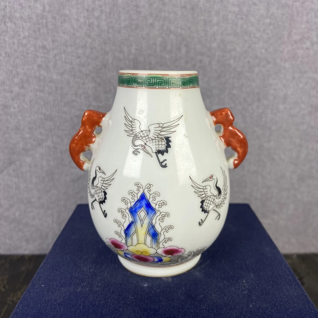 粉彩仙鹤纹双耳小尊瓶