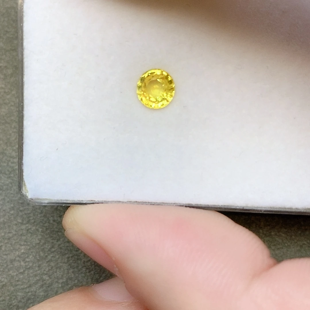 蓝宝石裸石1.04ct金丝雀黄蓝宝