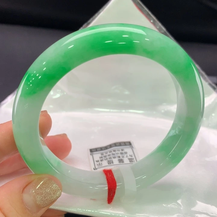 翡翠手镯未镶嵌正圈58.5