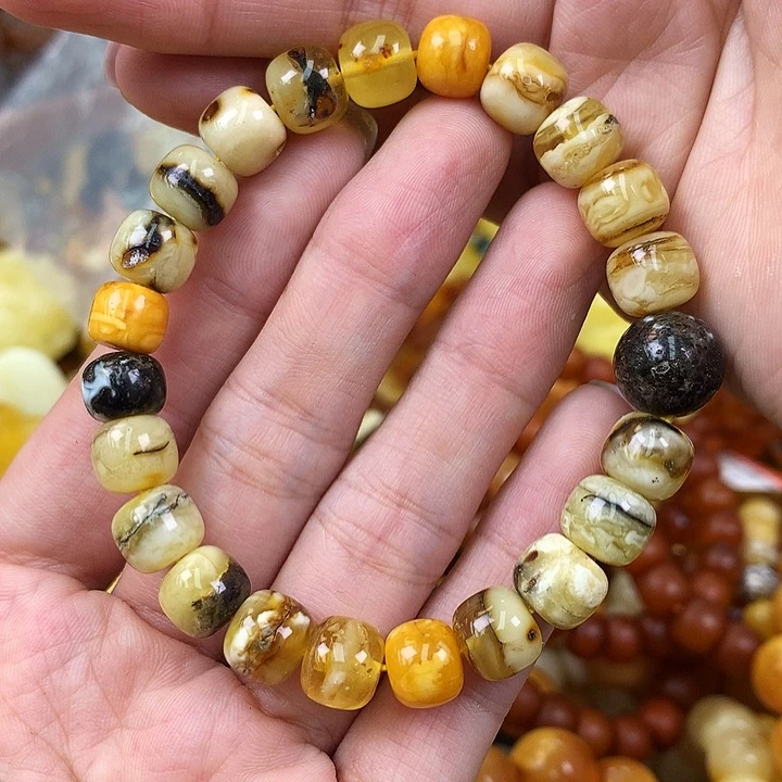 未镶嵌琥珀珠宝奇石