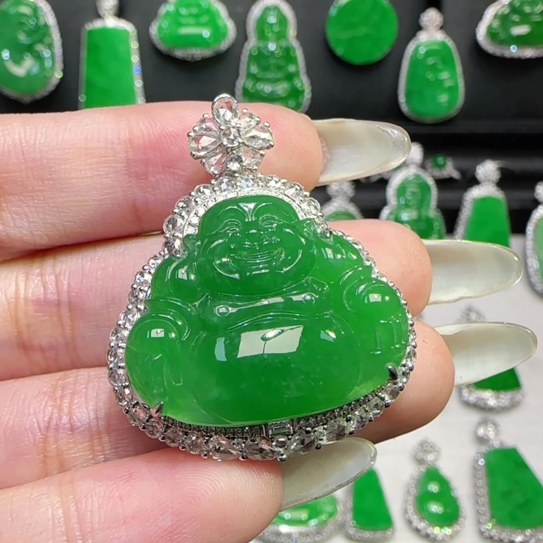 翡翠18K金镶嵌颈饰