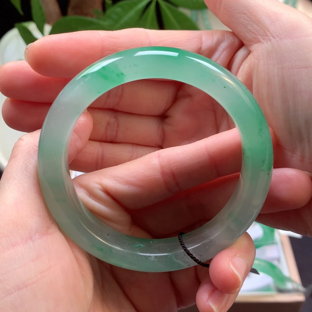 石英质玉手镯未镶嵌3