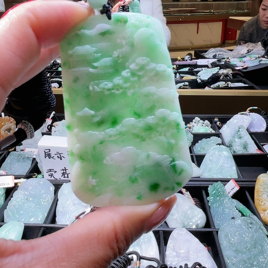 翡翠颈饰未镶嵌一个