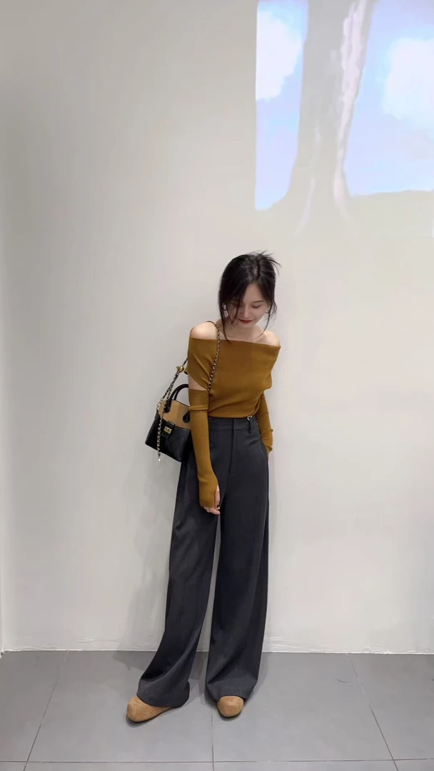 2025早秋新款韩系橘色一字肩长袖针织衫高腰气质灰色休闲裤两件套