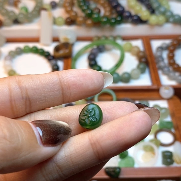 不****和田玉未镶嵌手链