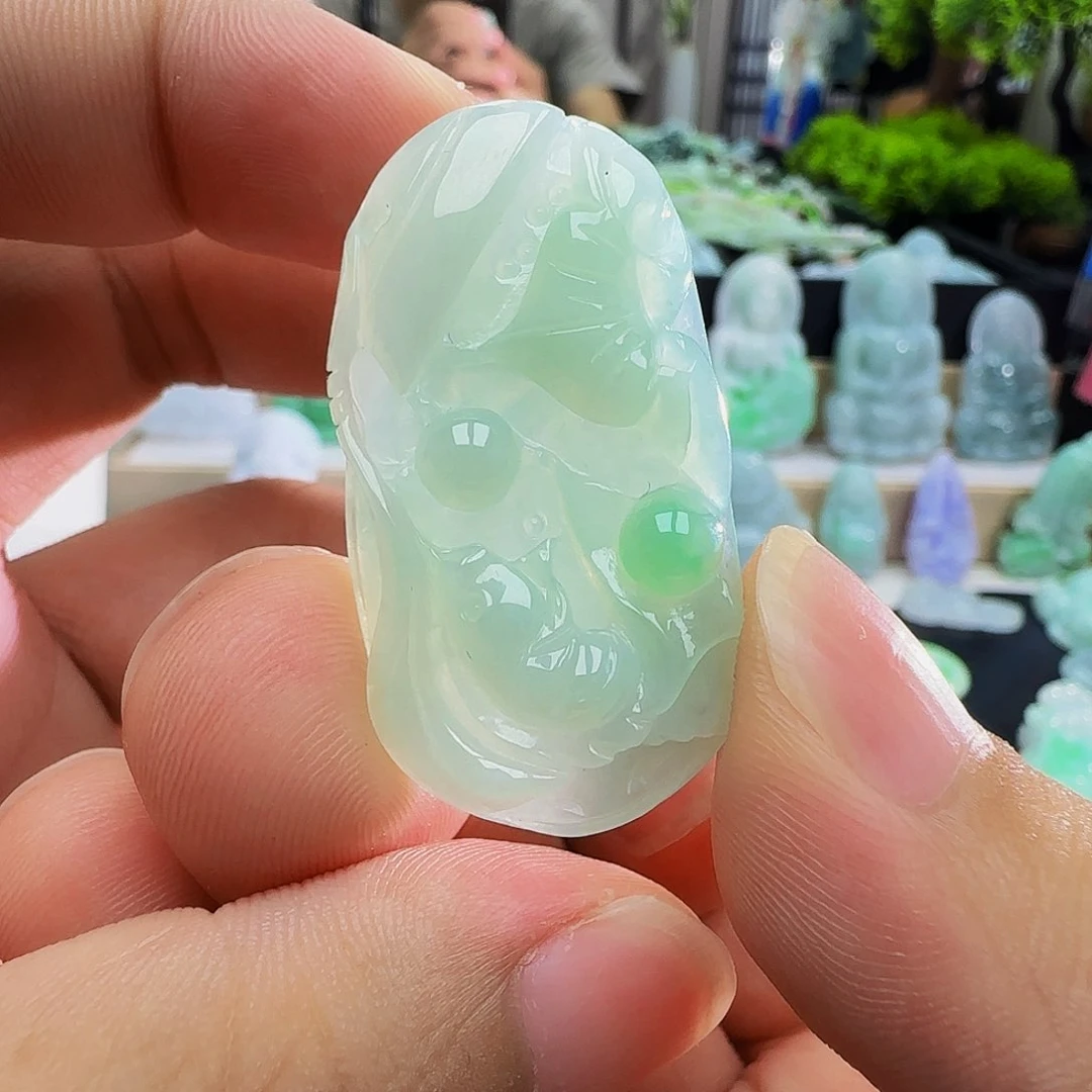翡翠未镶嵌吊坠(不含链)美*殇