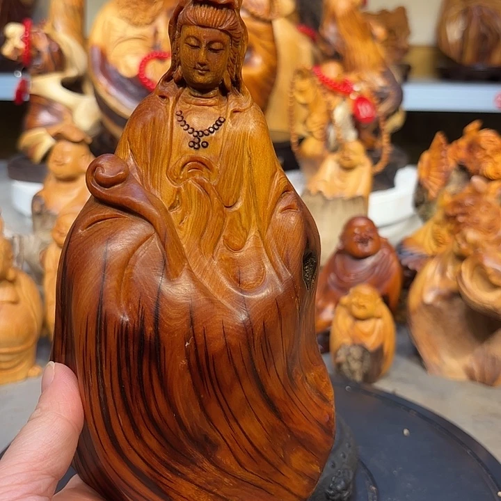 柏木太行崖柏观音摆件