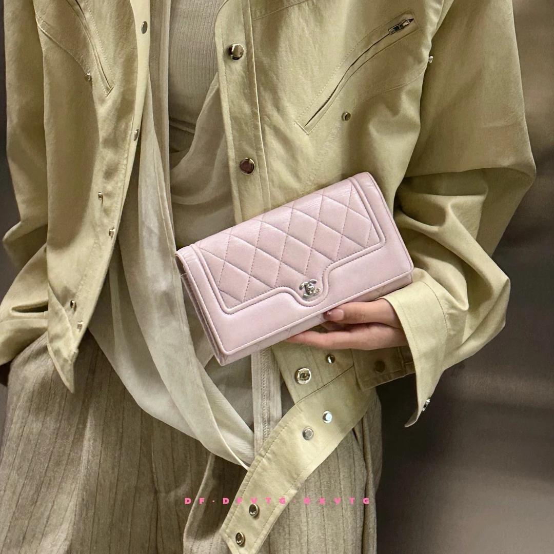 95新 Chanel/香奈儿 chanel 粉紫色翻盖钱包