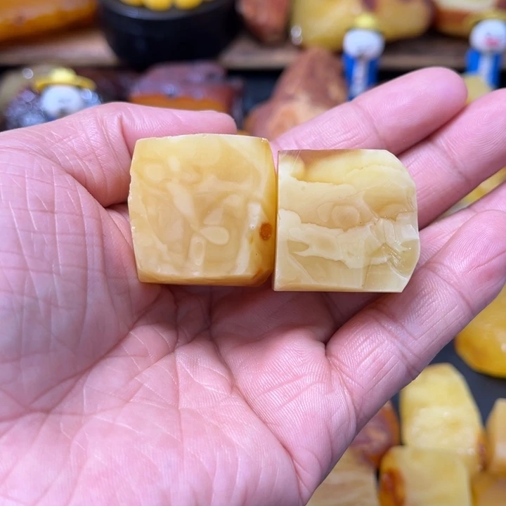 未镶嵌定制蜜蜡王*伊蜜蜡定制