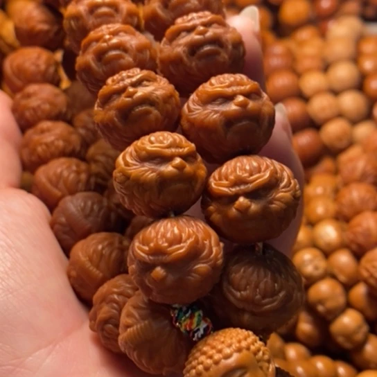 爱***姐手串猴头核桃大圣归来