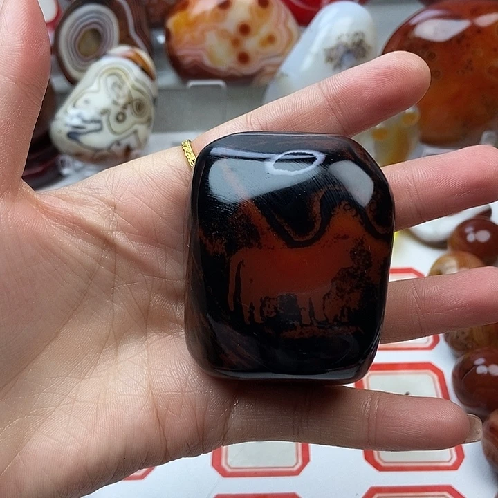 v***8玛瑙/玉髓未镶嵌珠宝奇石