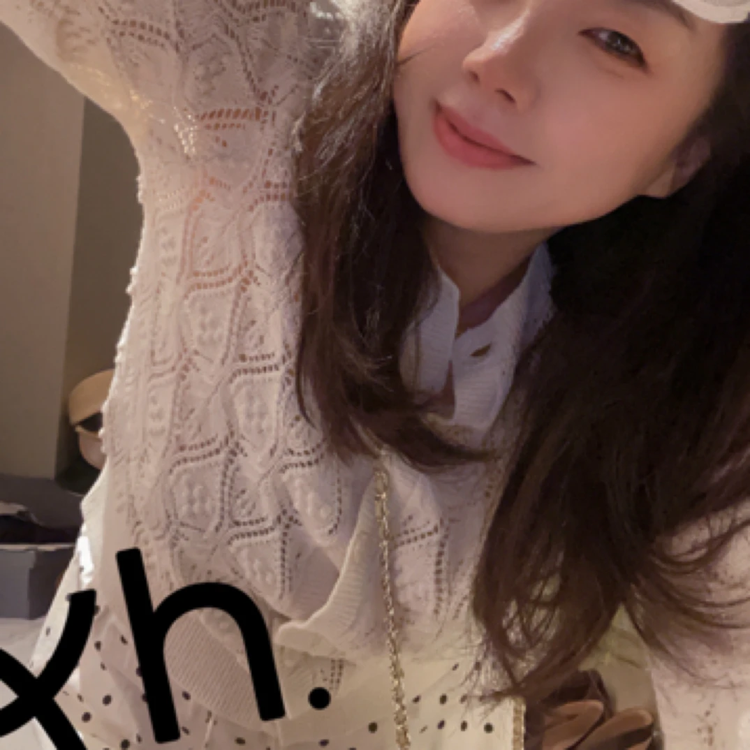 XUHUI-法系钩花镂空奶呼呼开衫