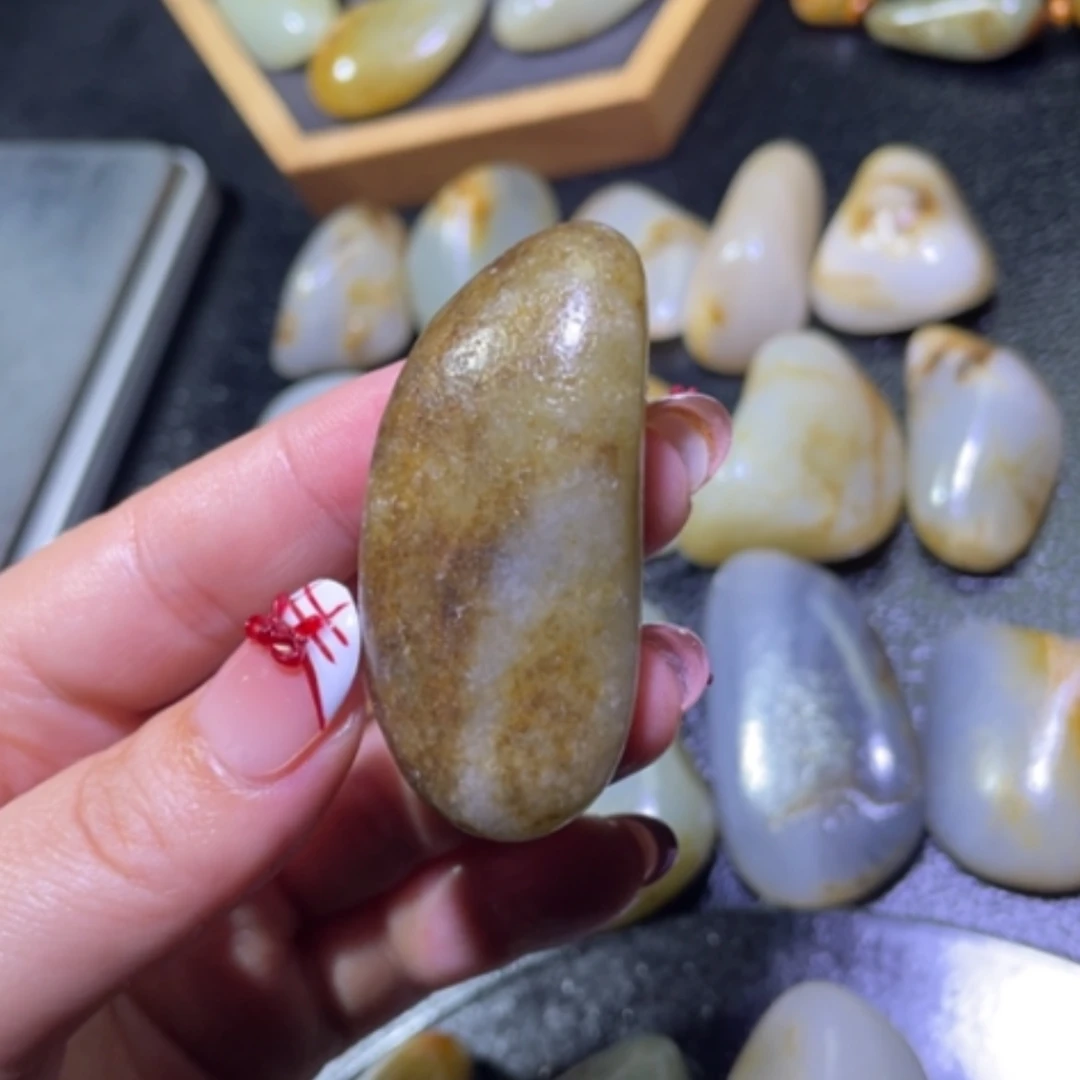 【闪购商品】颈饰未镶嵌和田玉