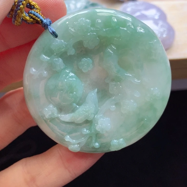翡翠未镶嵌颈饰吊坠