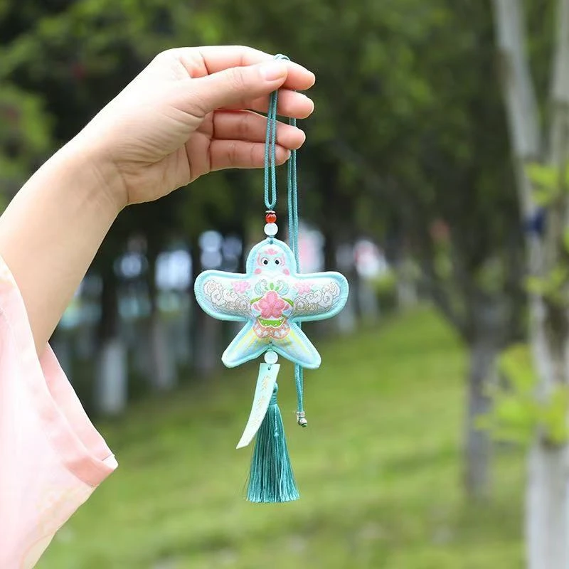 国潮文创香囊香包挂件礼品手工刺绣纸鸢礼盒古风汉服配饰汽车挂饰