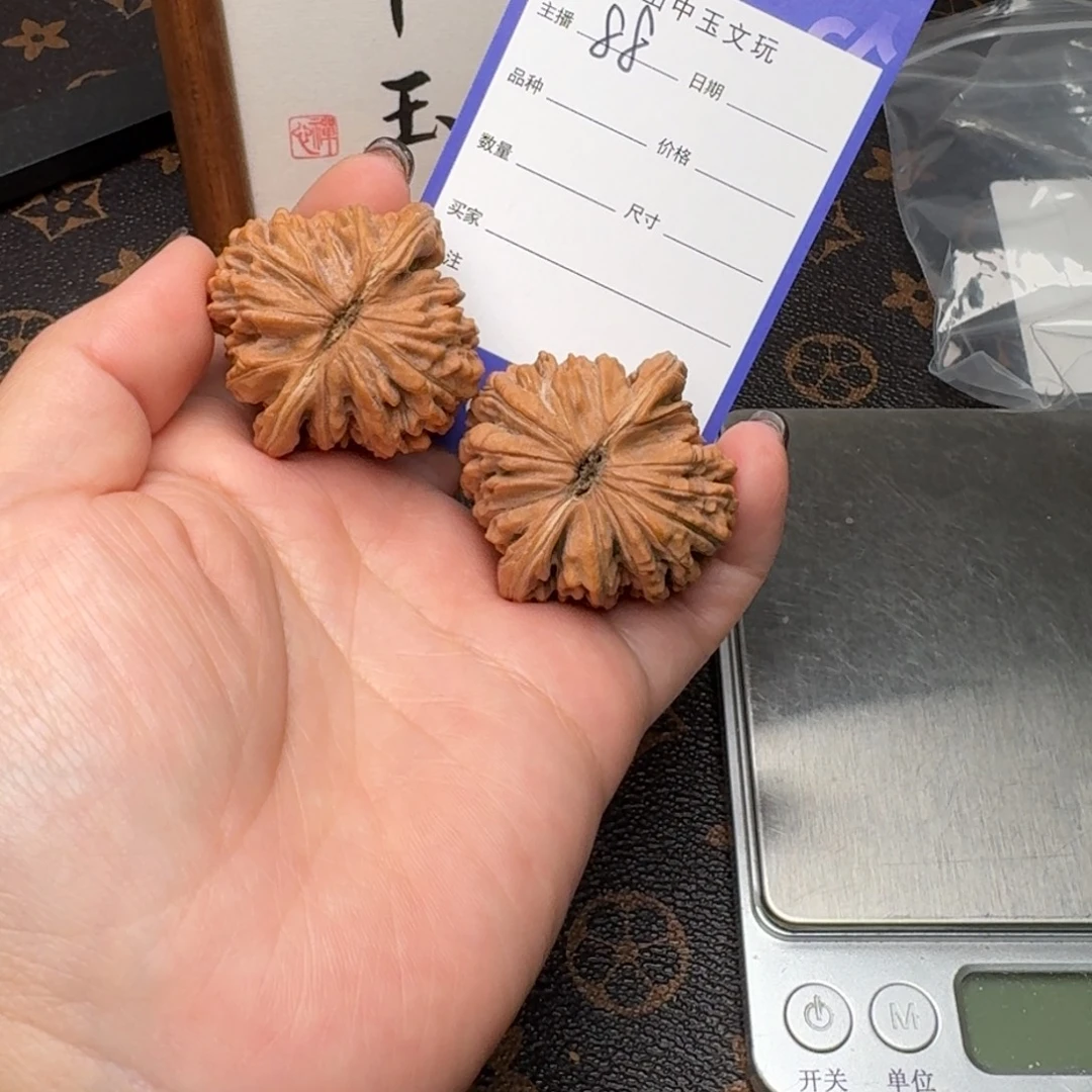 文玩核桃把件40四座楼88