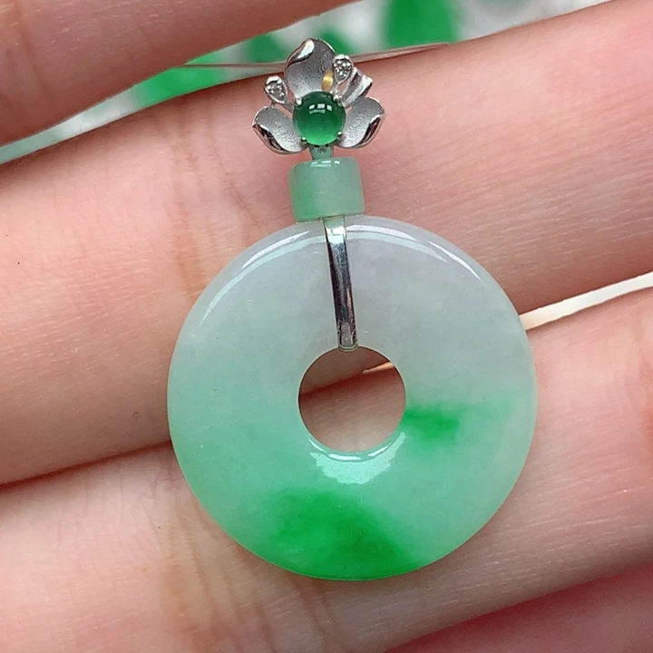 颈饰18K金镶嵌翡翠翡翠