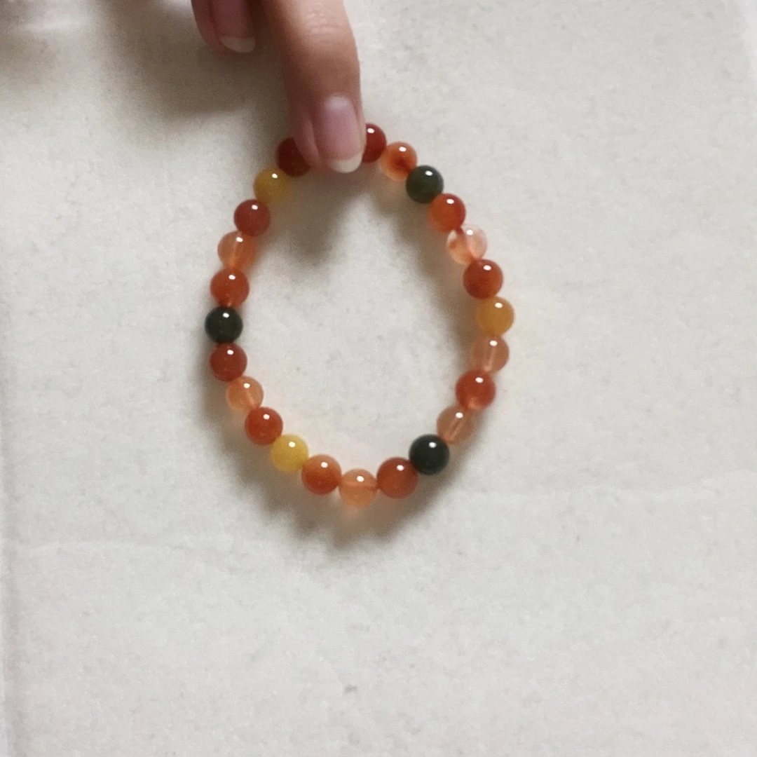 水晶手串未镶嵌简单