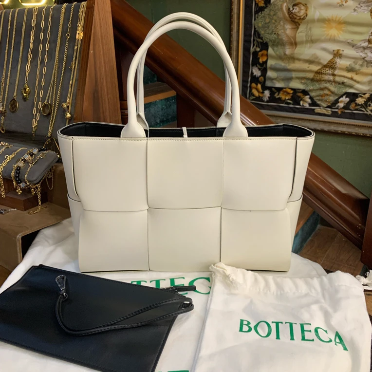 99新 BOTTEGA VENETA/葆蝶家 编织米白色小号托特包 30底长