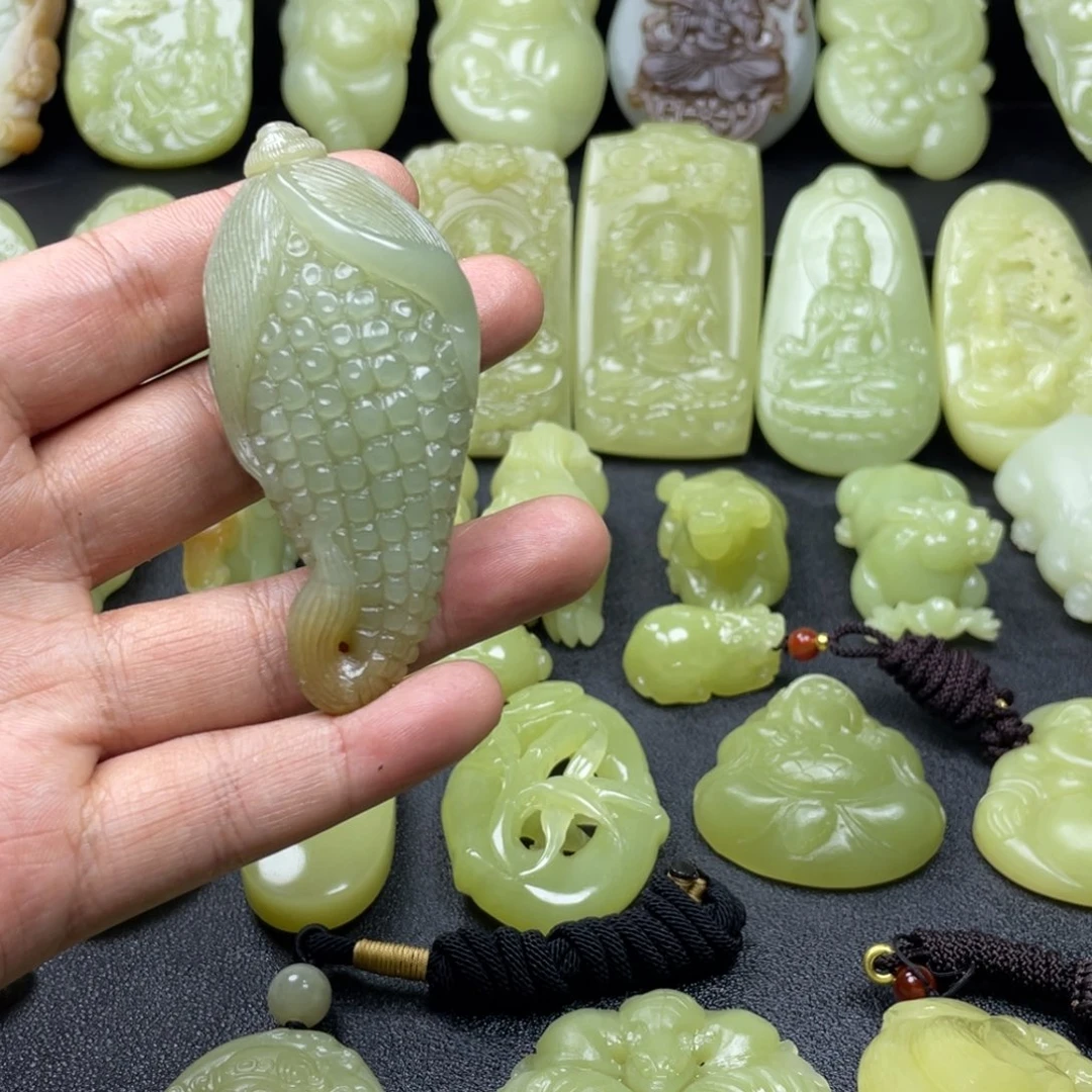 和田玉（黄玉）未镶嵌颈饰