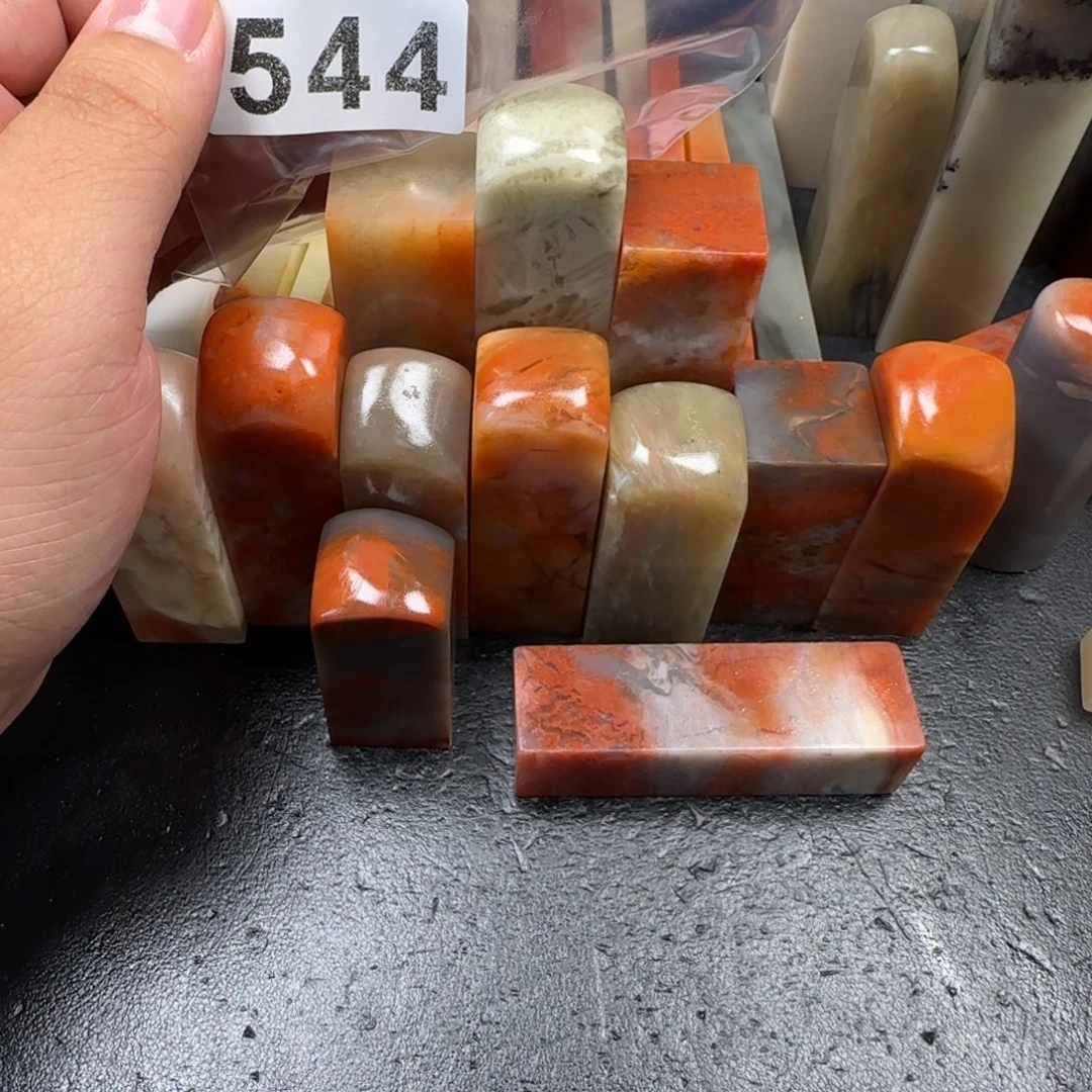 青***子老挝石老挝