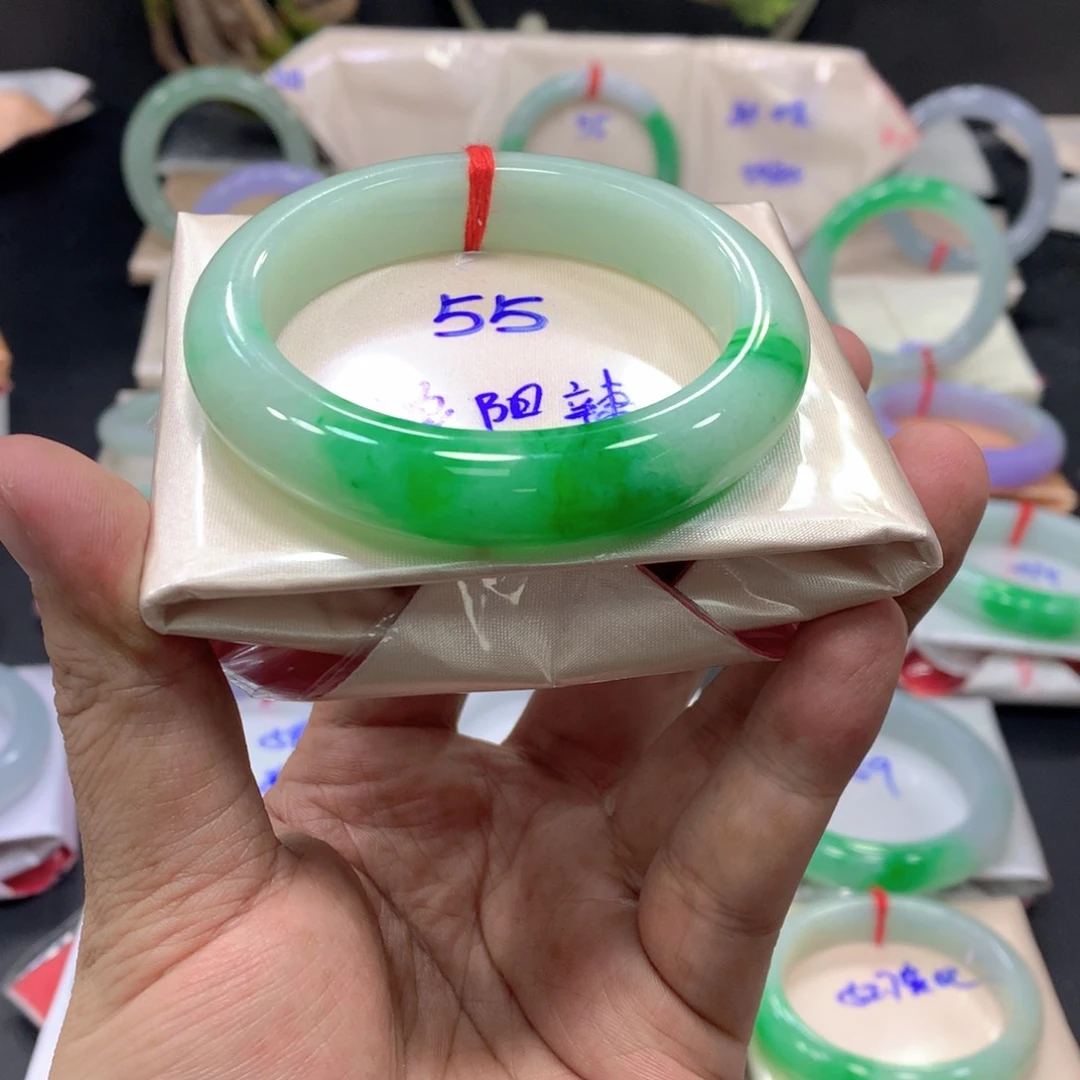 未镶嵌手镯翡翠翡翠