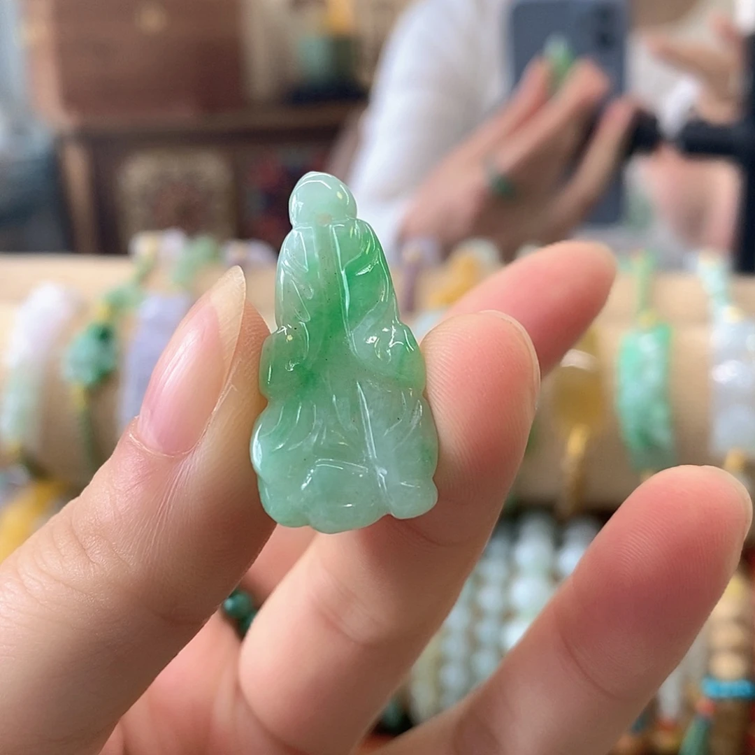 翡翠未镶嵌挂件翡翠挂件