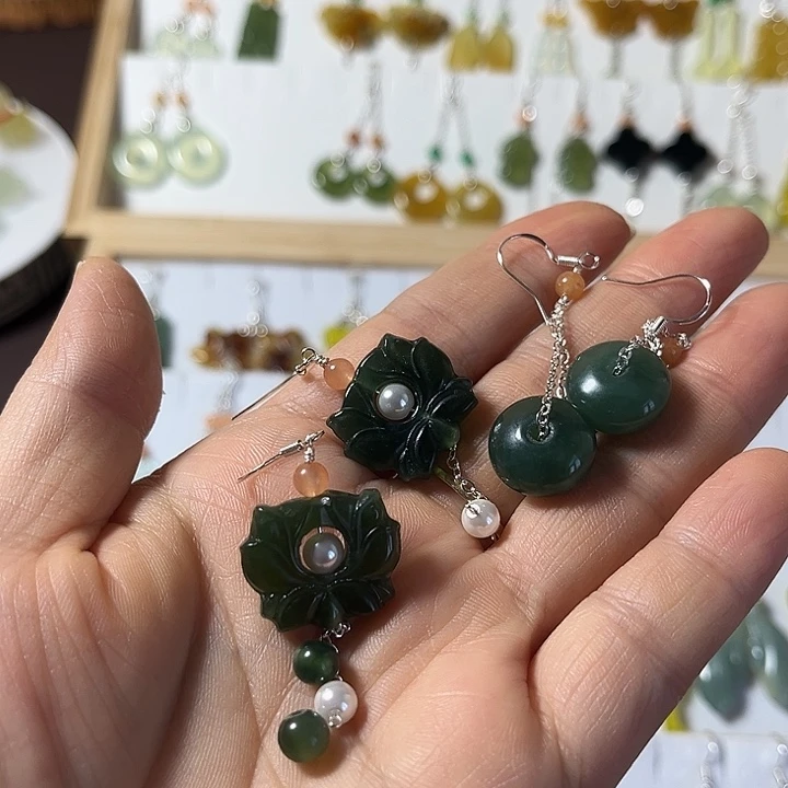 阳***天蛇纹石玉未镶嵌耳饰