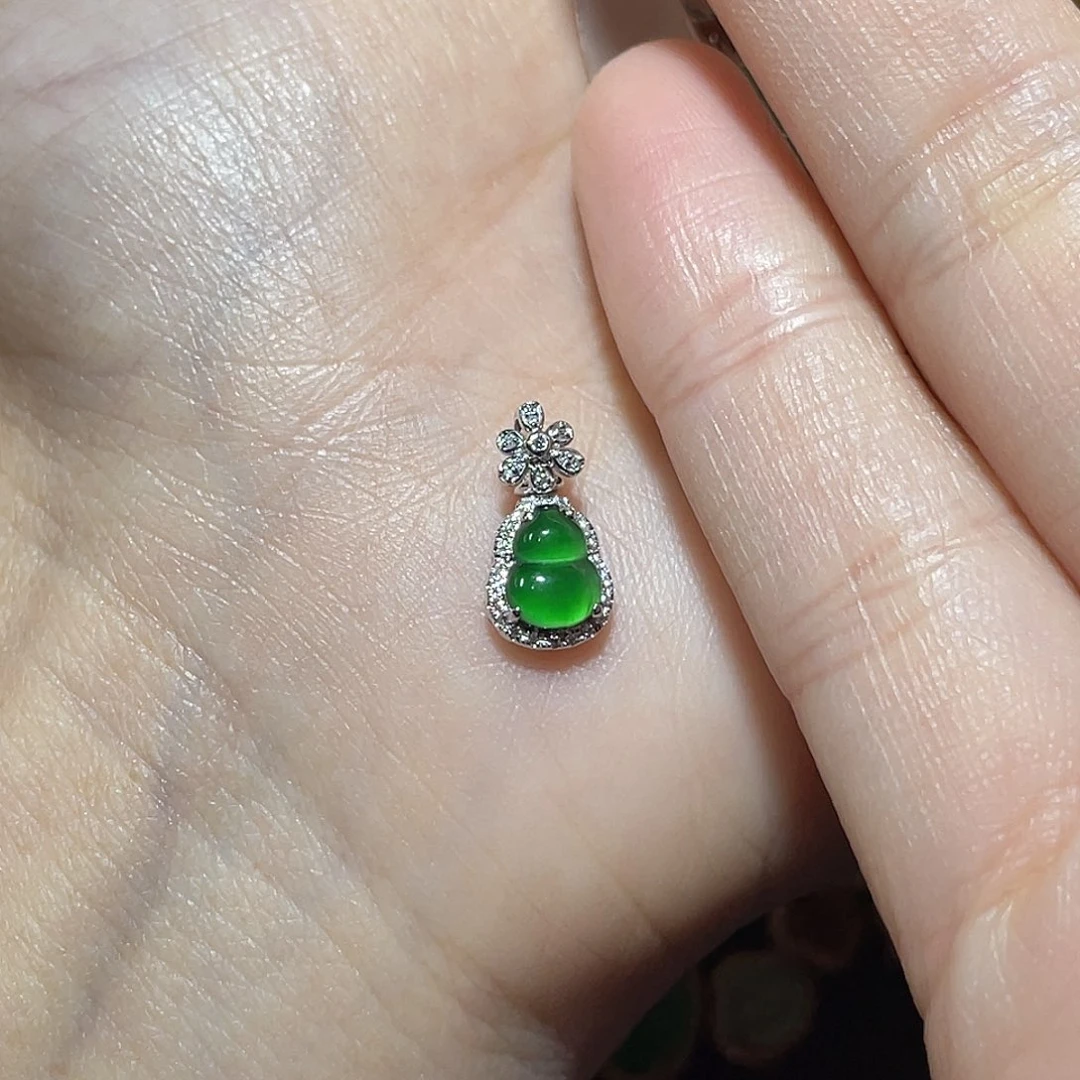 吊坠(不含链)18K金镶嵌翡翠