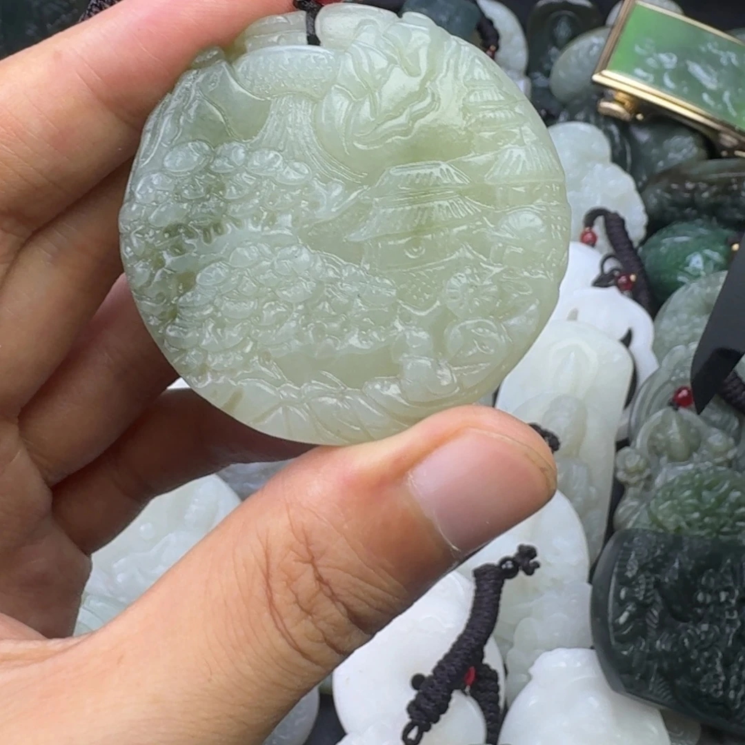 颈饰未镶嵌和田玉