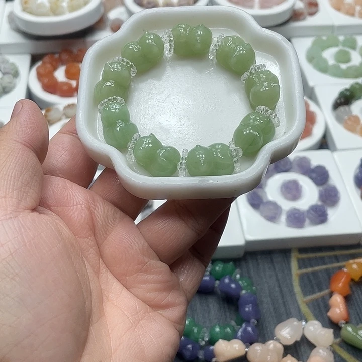 石英质玉（非洲翠）合金手串