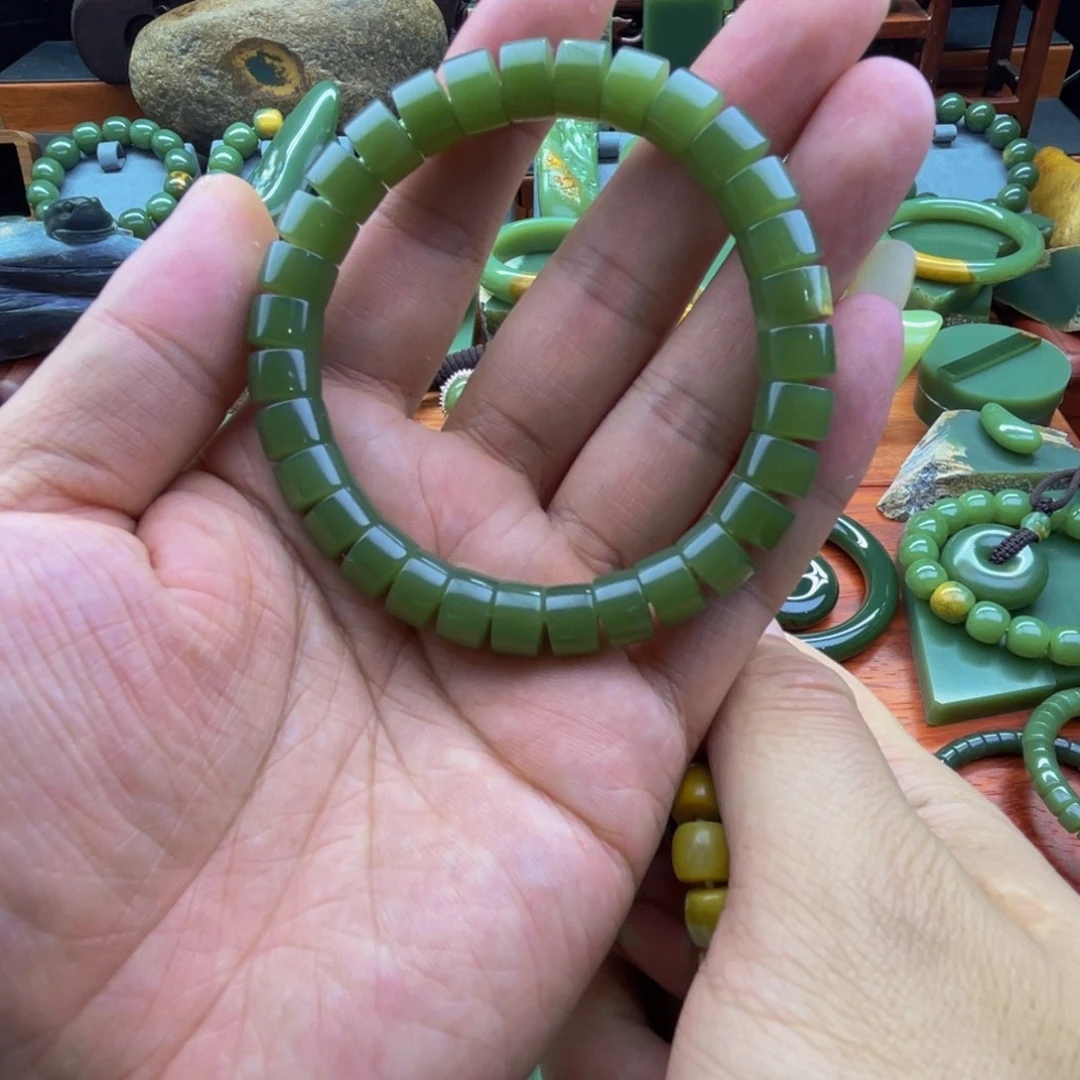 绿***荫岫岩河磨玉（透闪石质玉）未镶嵌手链