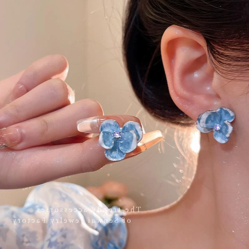 铜合金锆石耳饰 蓝色鸢尾花朵耳环小众设计高级感复古花瓣耳钉轻