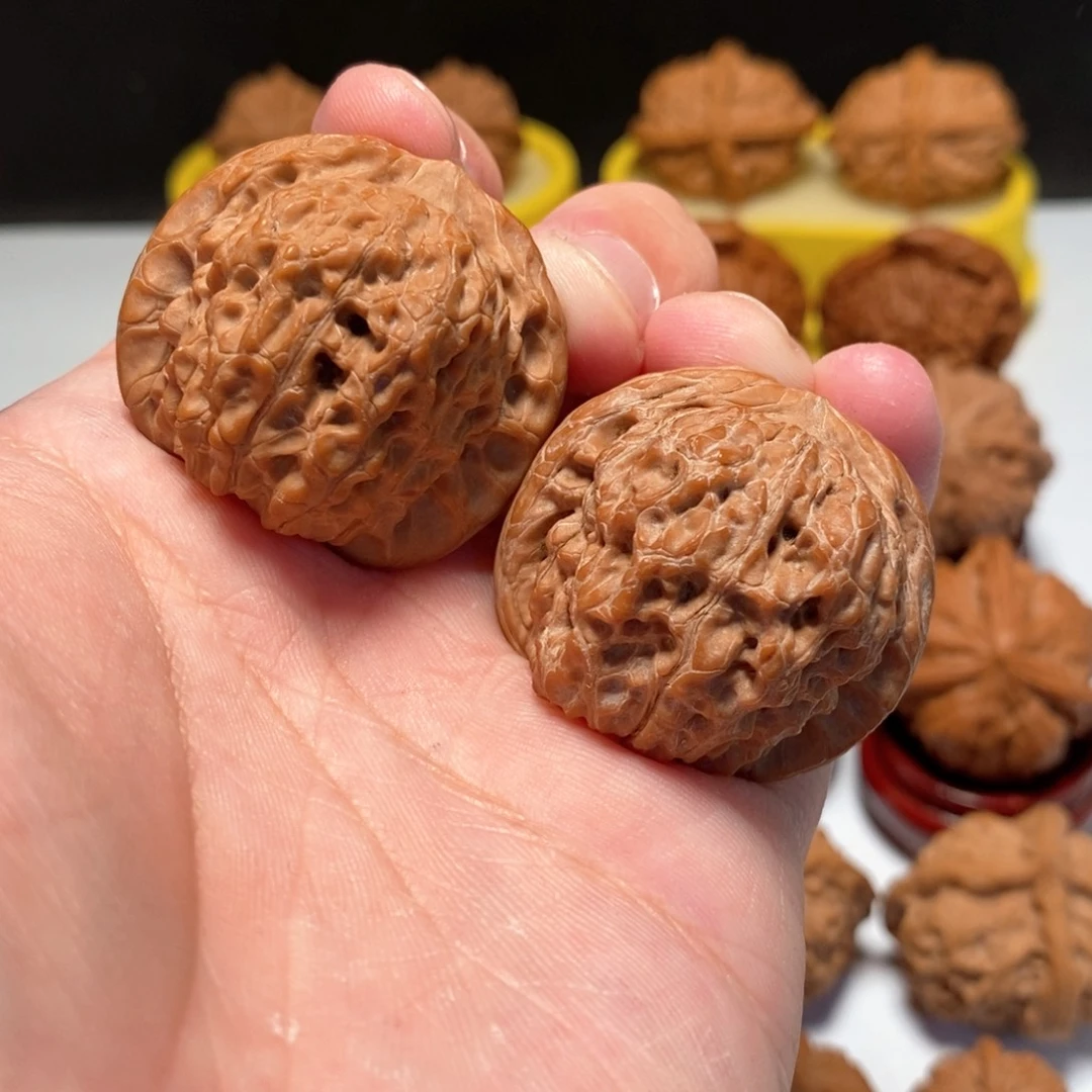 文玩核桃吊坠血麒麟37尺26