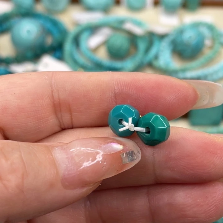 绿松石未镶嵌挂件