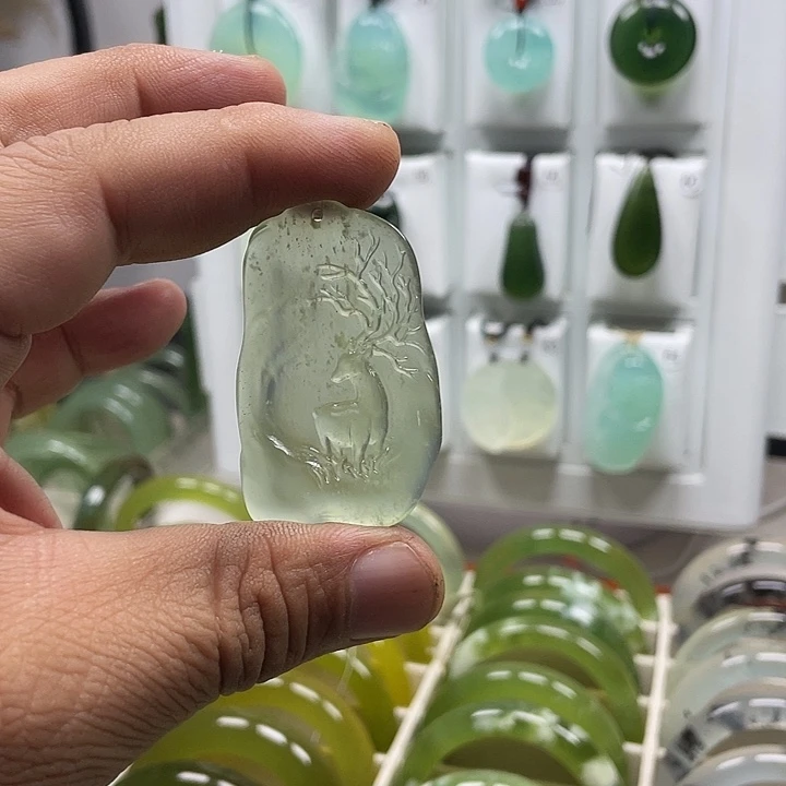 蛇纹石玉合金颈饰