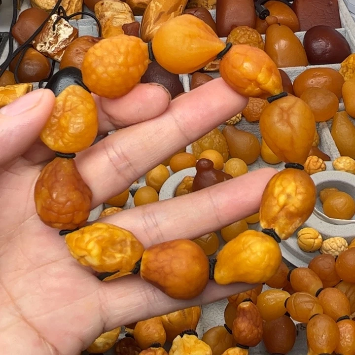 琥珀未镶嵌裸石天然蜜蜡手串