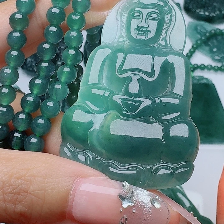 翡翠未镶嵌颈饰天然的A货翡翠多样性发其一