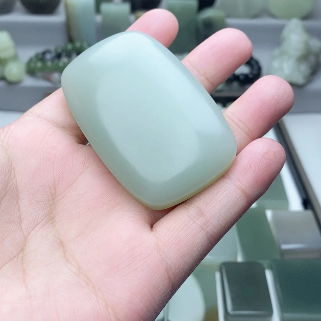 和田玉颈饰未镶嵌张*端