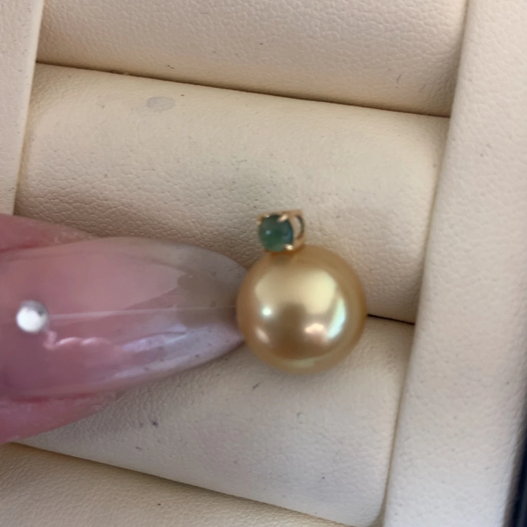 颈饰18K金镶嵌海水珍珠