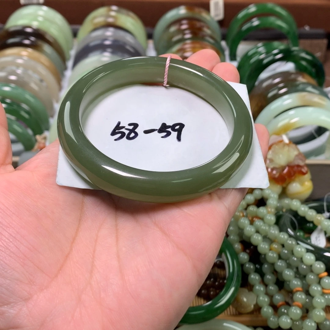 未镶嵌手镯和田玉