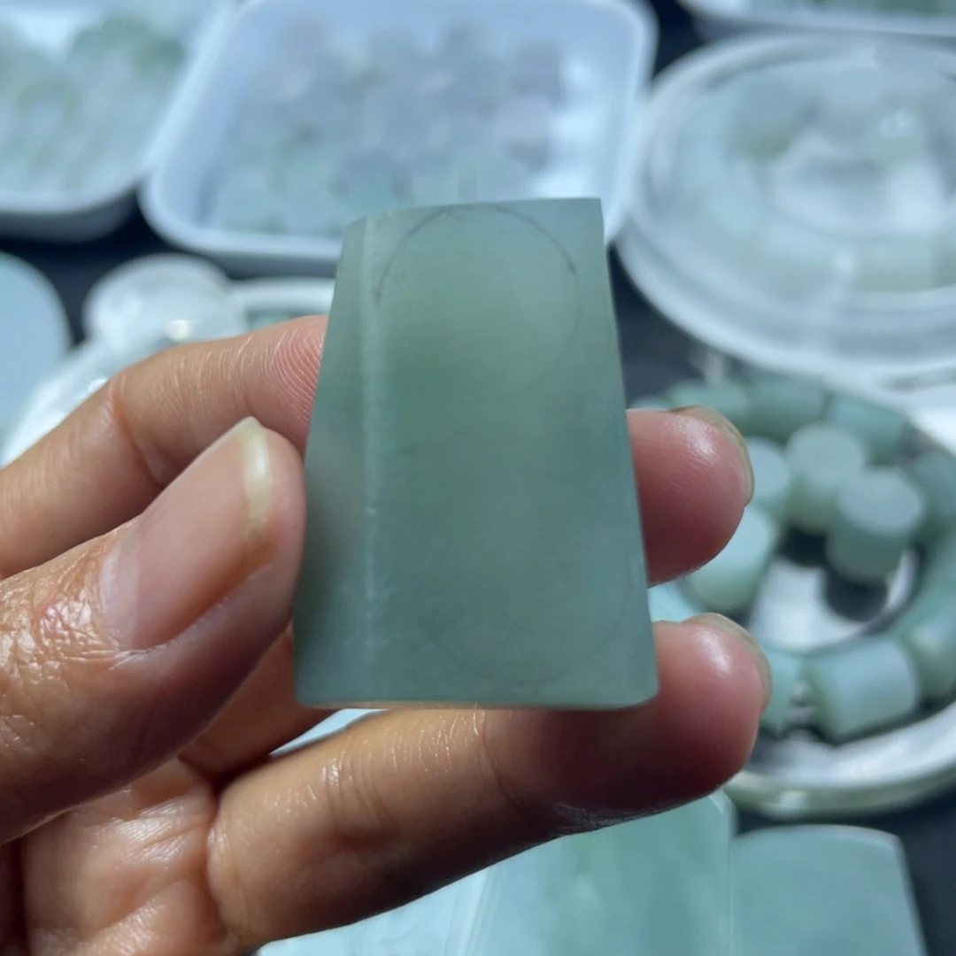 定制翡翠未镶嵌裸石定制